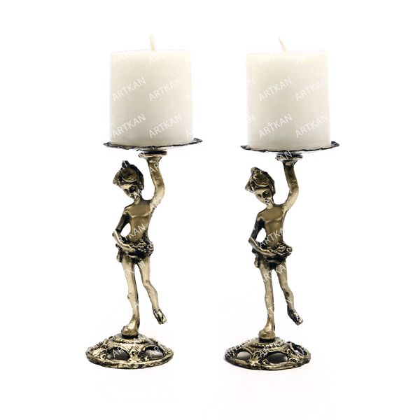 girl-candlestick-bronze-3.png