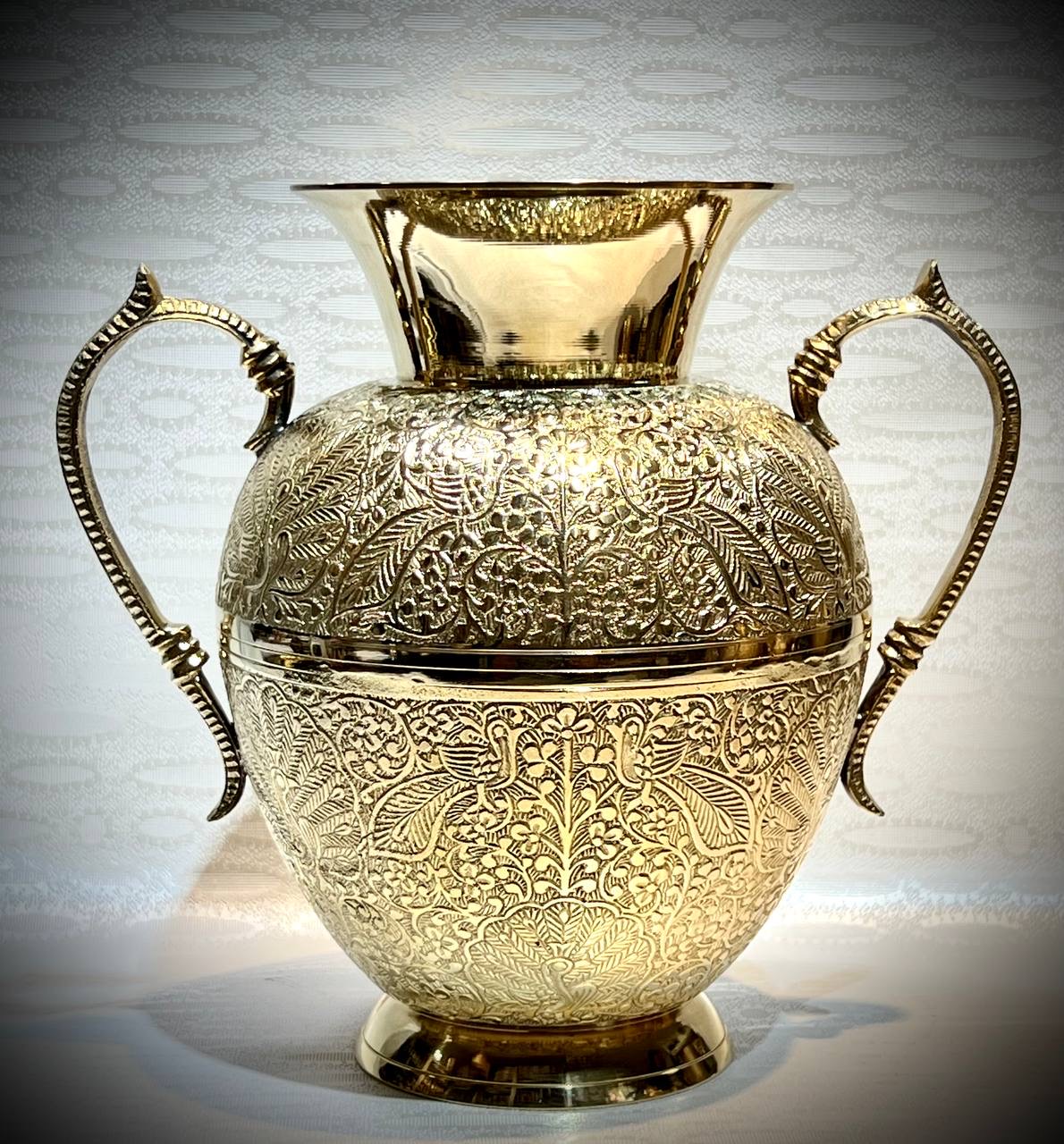گلدان جار  برنجی دو دسته سایز ۸ اینچ /ART KAN 1242